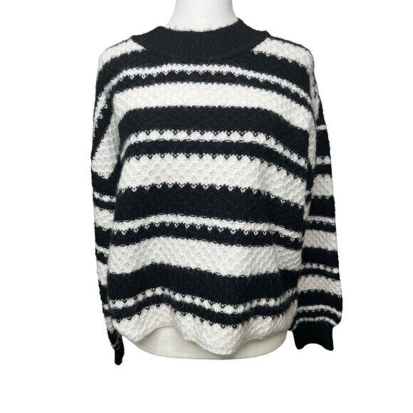 Jessica Simpson Croped Black & White Striped Textured Sweater Large - Picture 3 of 11